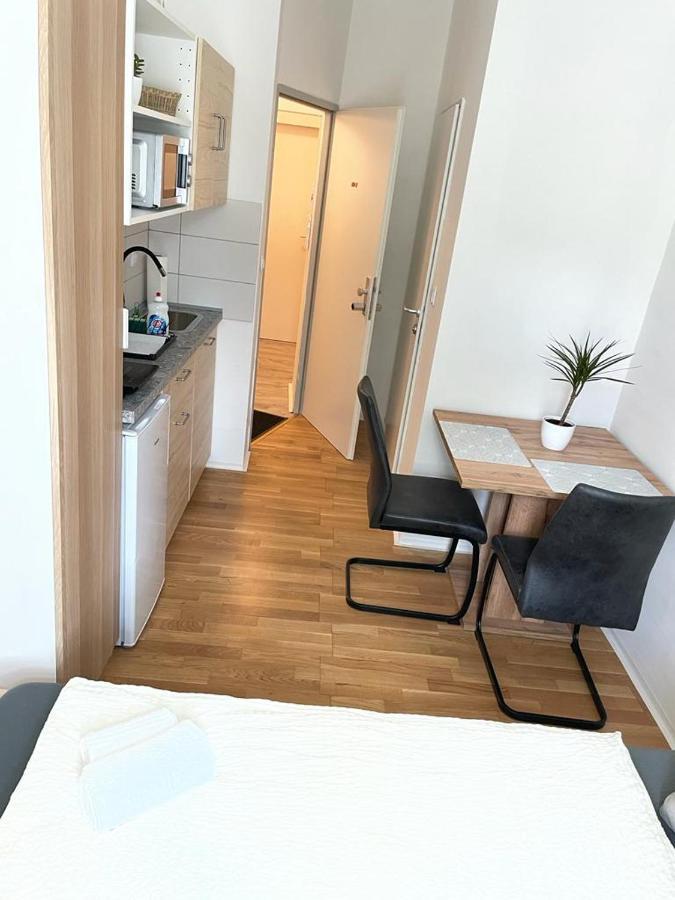 Luna Apartments Виена Екстериор снимка