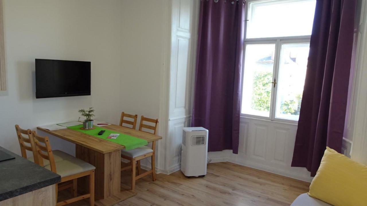 Luna Apartments Виена Екстериор снимка